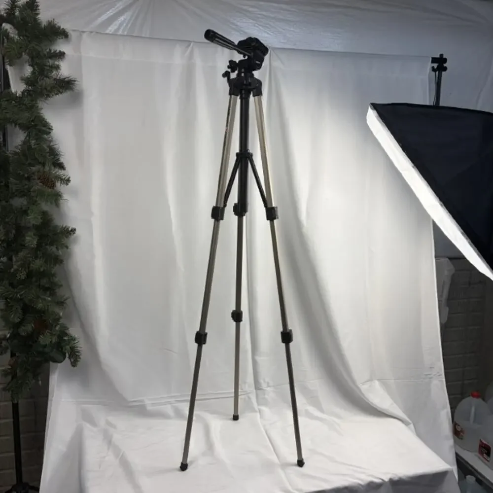 Velbon S-4000 Tripod with PH-156Q Pan-Tilt Head and Quick Release Plate, Used